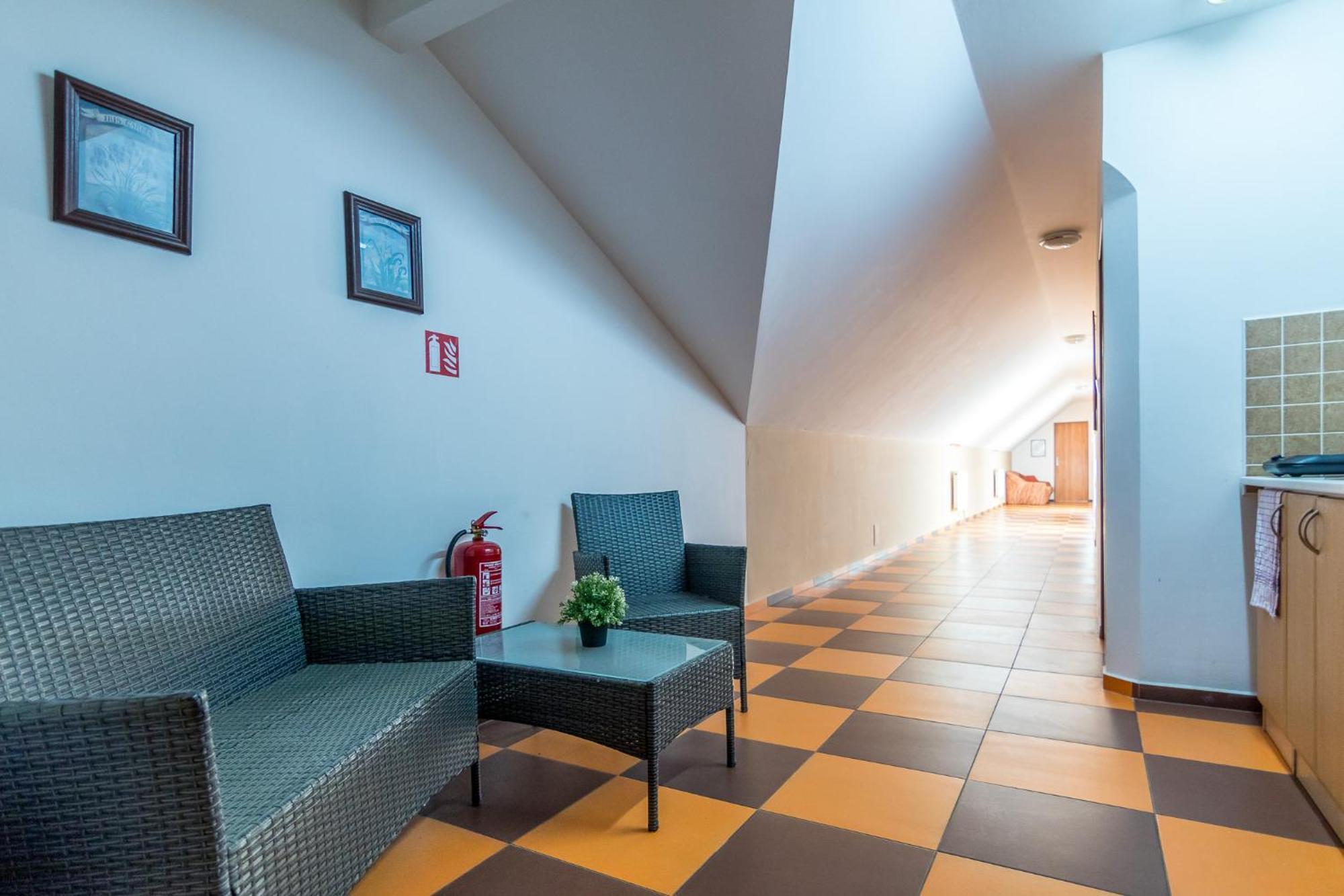 Penzion A Restaurace U Vladare Touzim Ngoại thất bức ảnh