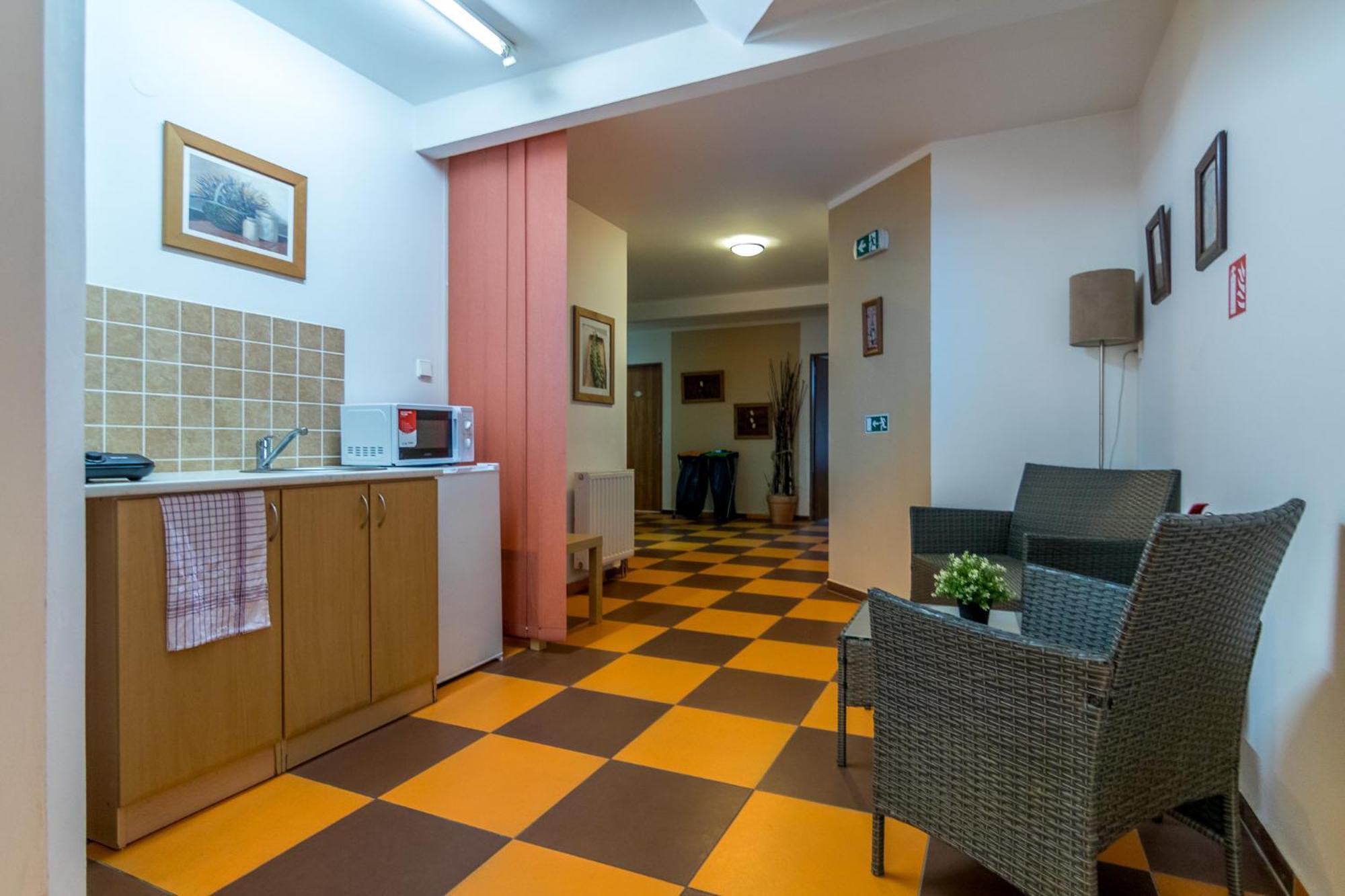 Penzion A Restaurace U Vladare Touzim Ngoại thất bức ảnh